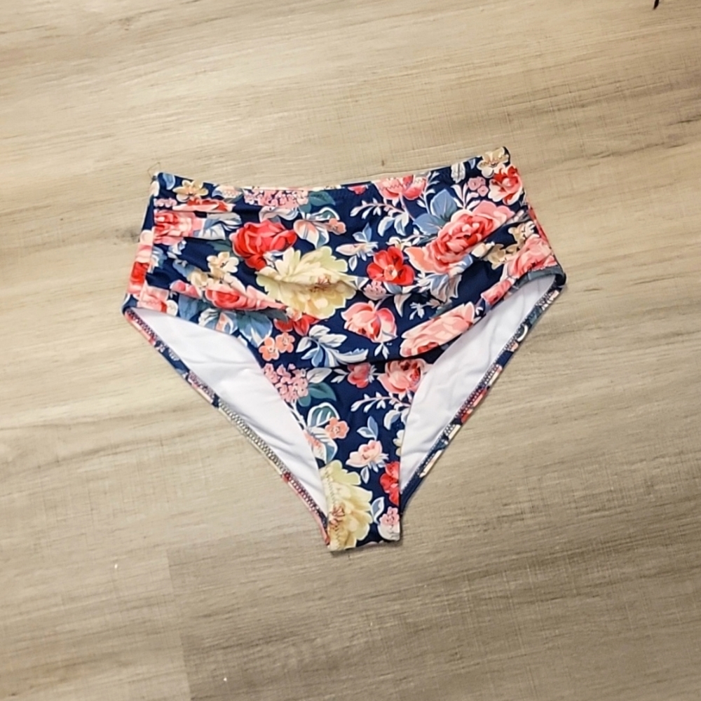 Small beachissi high waisted floral bikini 👙 bottom